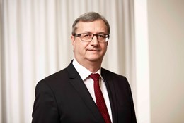 Mag. Gottfried Koos | Mitglied des Vorstandes | VAMED Gruppe