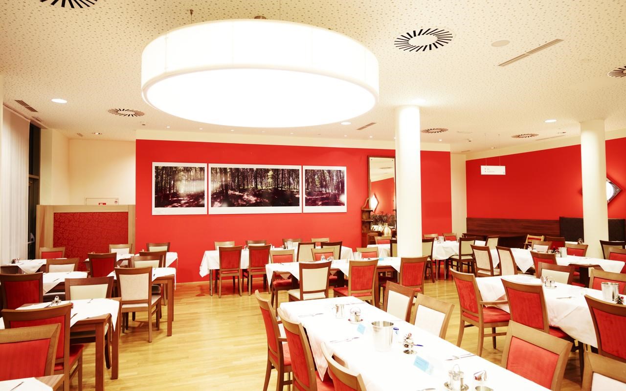 Bad Sauerbrunn Restaurant.jpg